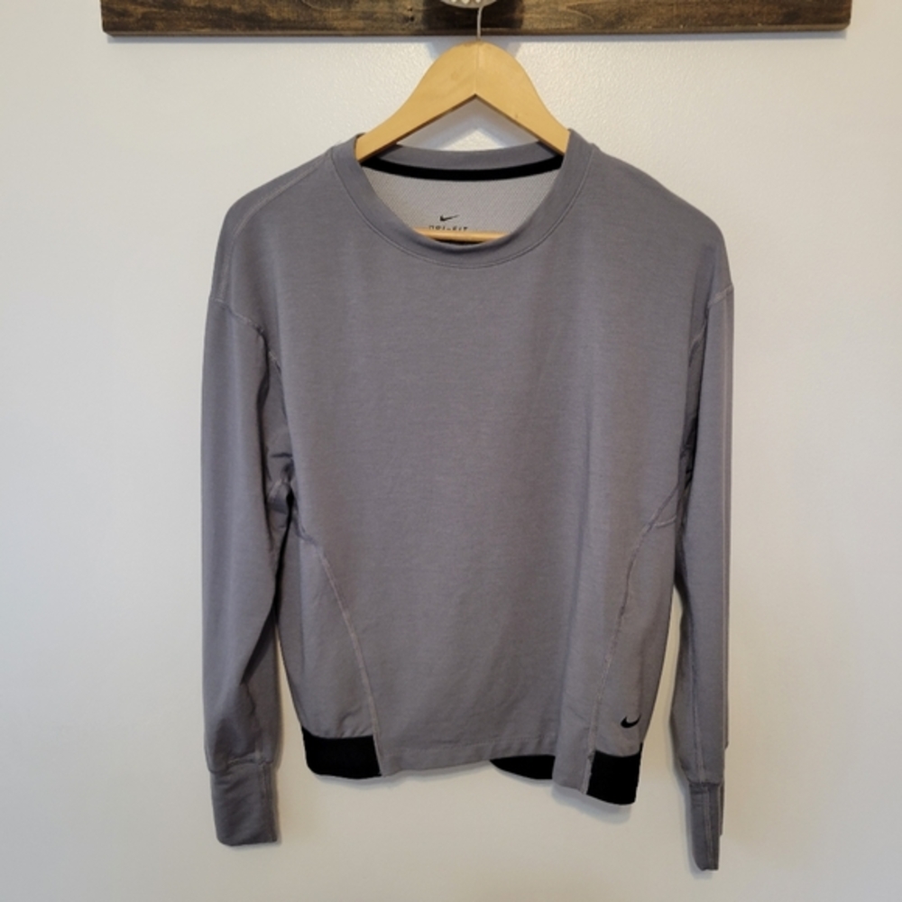 Nike dri fit gray and black womens small